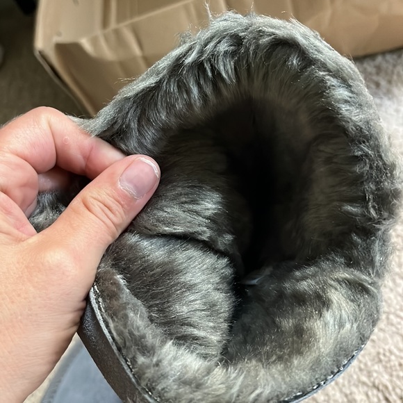 Grey Bailey button triplet UGG BOOTS - Picture 5 of 9